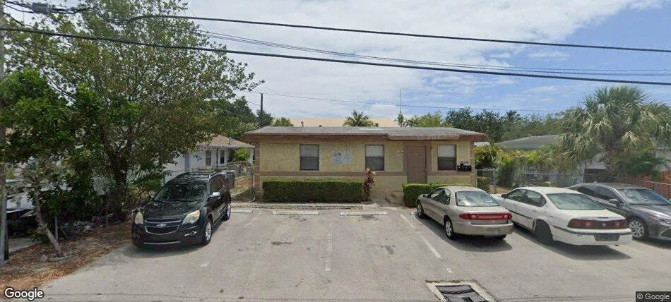 831 NW 17th Terrace # 1-4, Pompano Beach, FL 33069