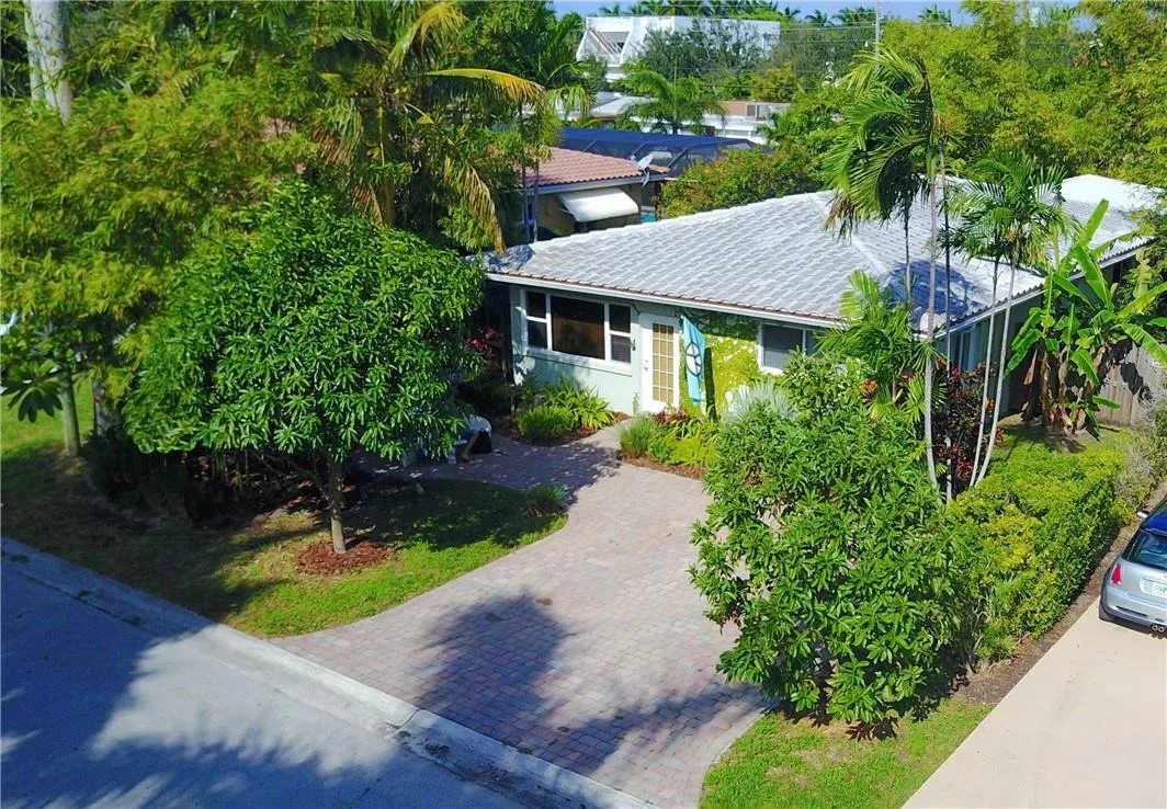 1031 Lincoln Street, Hollywood, FL 33019