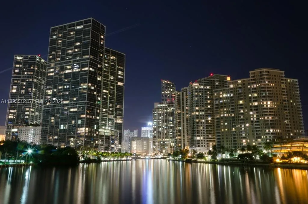 485 Brickell Ave # 3307, Miami, FL 33131 photo 12