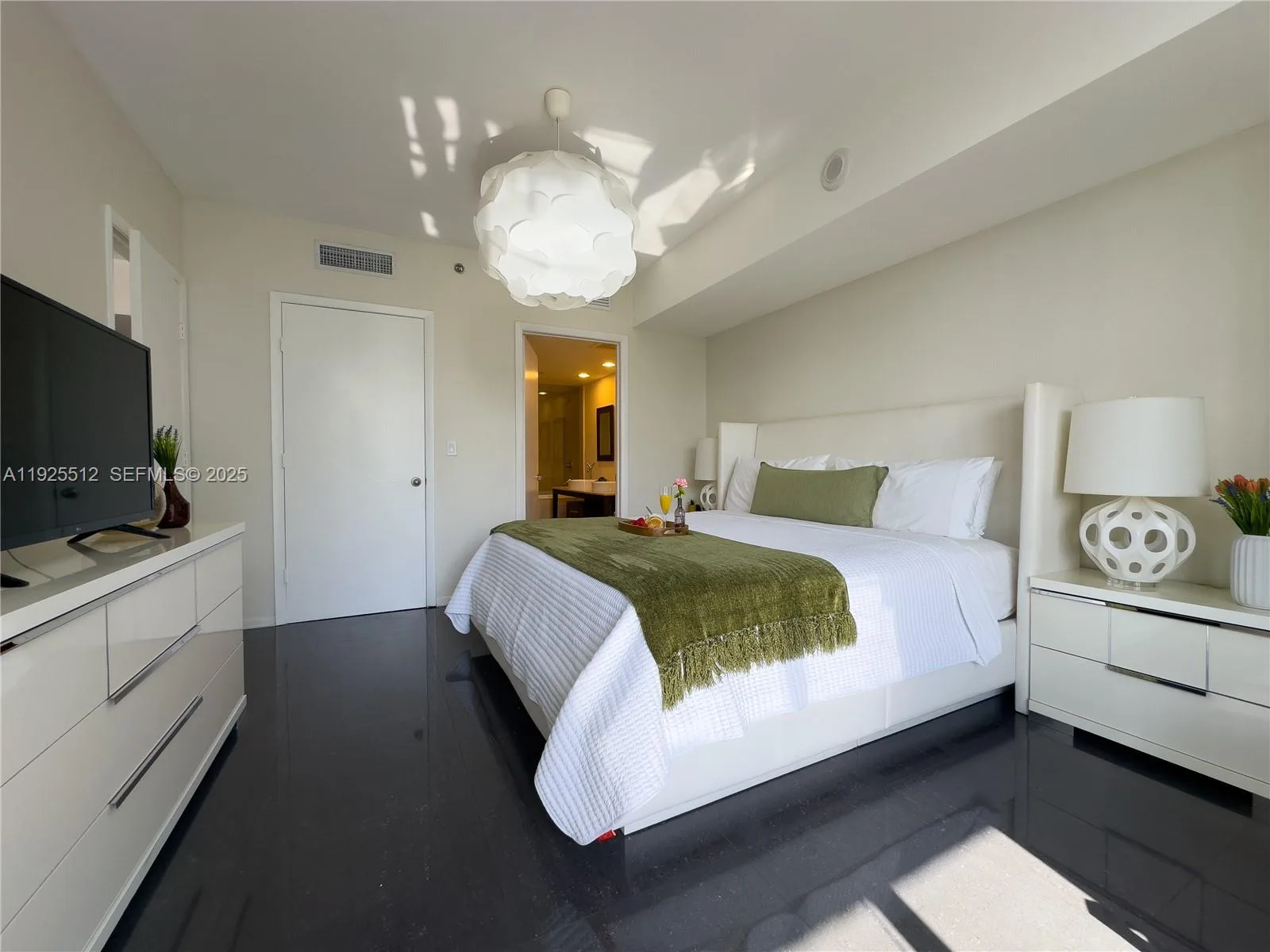 485 Brickell Ave # 3307, Miami, FL 33131 photo 5