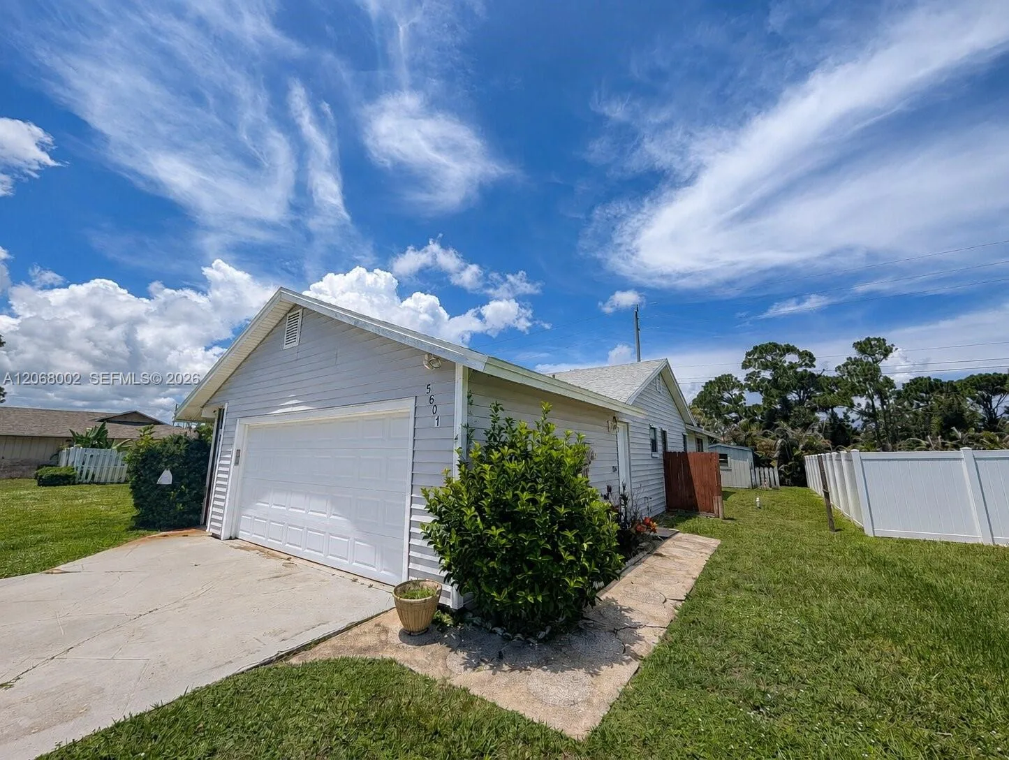 5601 Paleo Pines Cir, Fort Pierce, FL 34951 photo 3