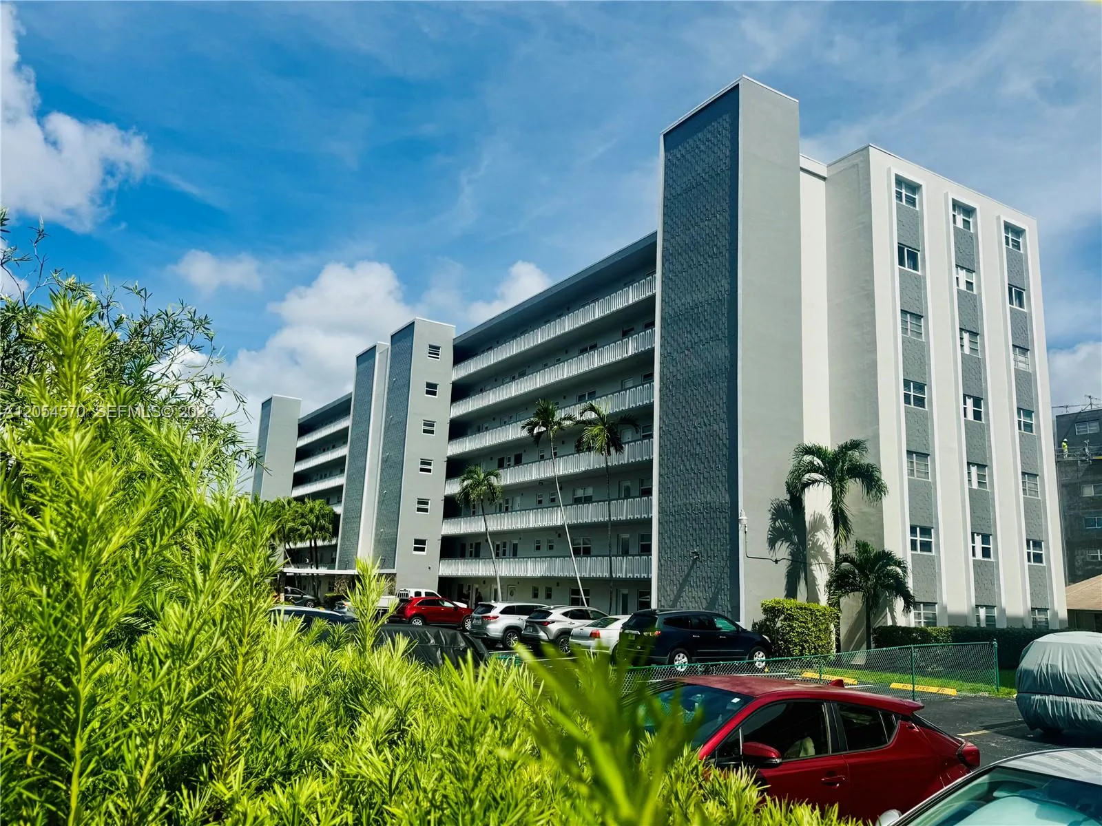 420 NE 12th Ave # 502, Hallandale Beach, FL 33009 photo 2