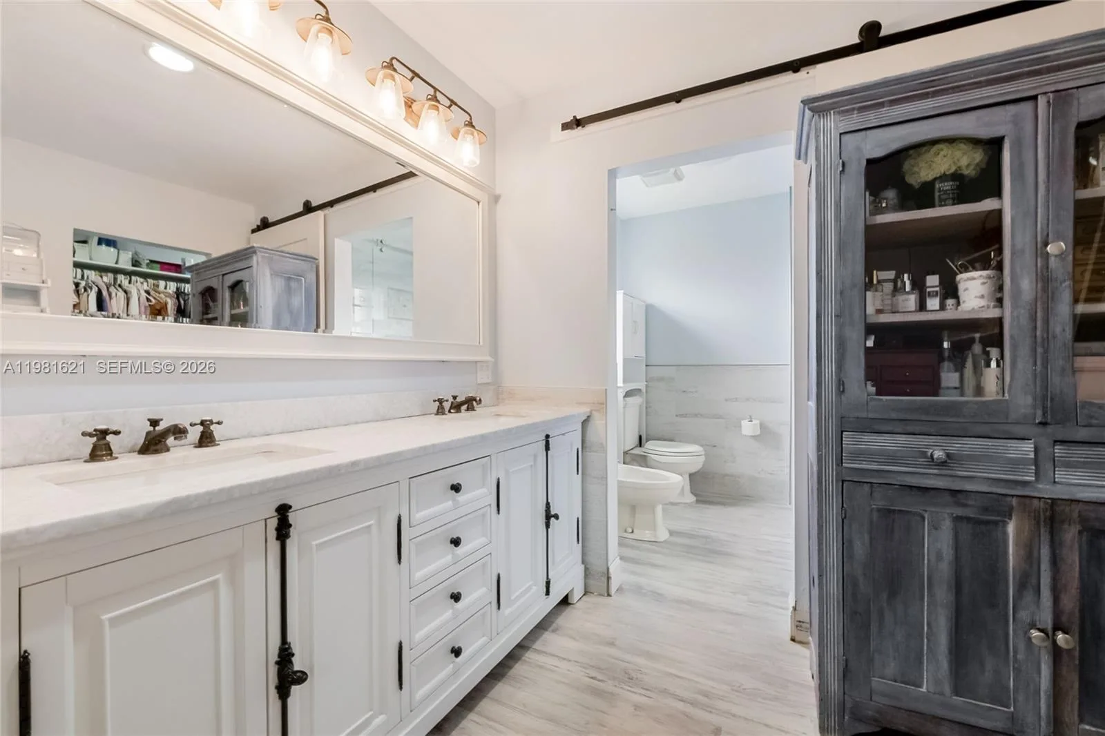 6350 NW 39th Ter, Virginia Gardens, FL 33166 photo 6