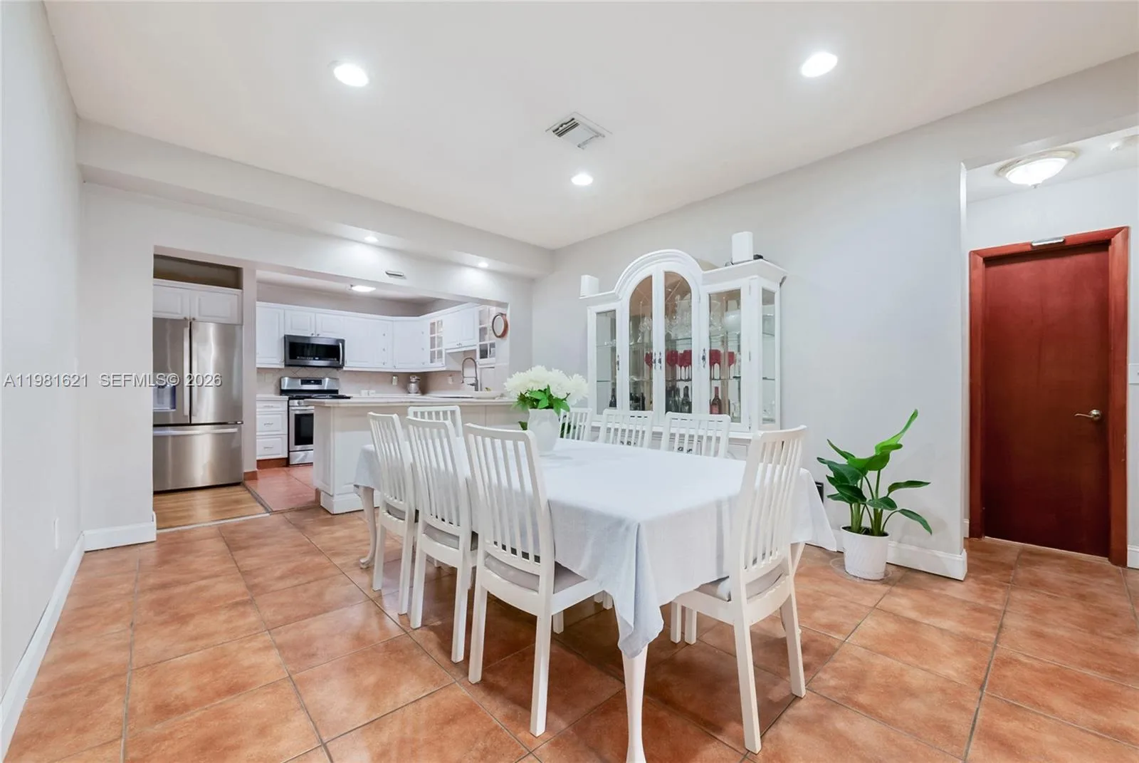 6350 NW 39th Ter, Virginia Gardens, FL 33166 photo 8