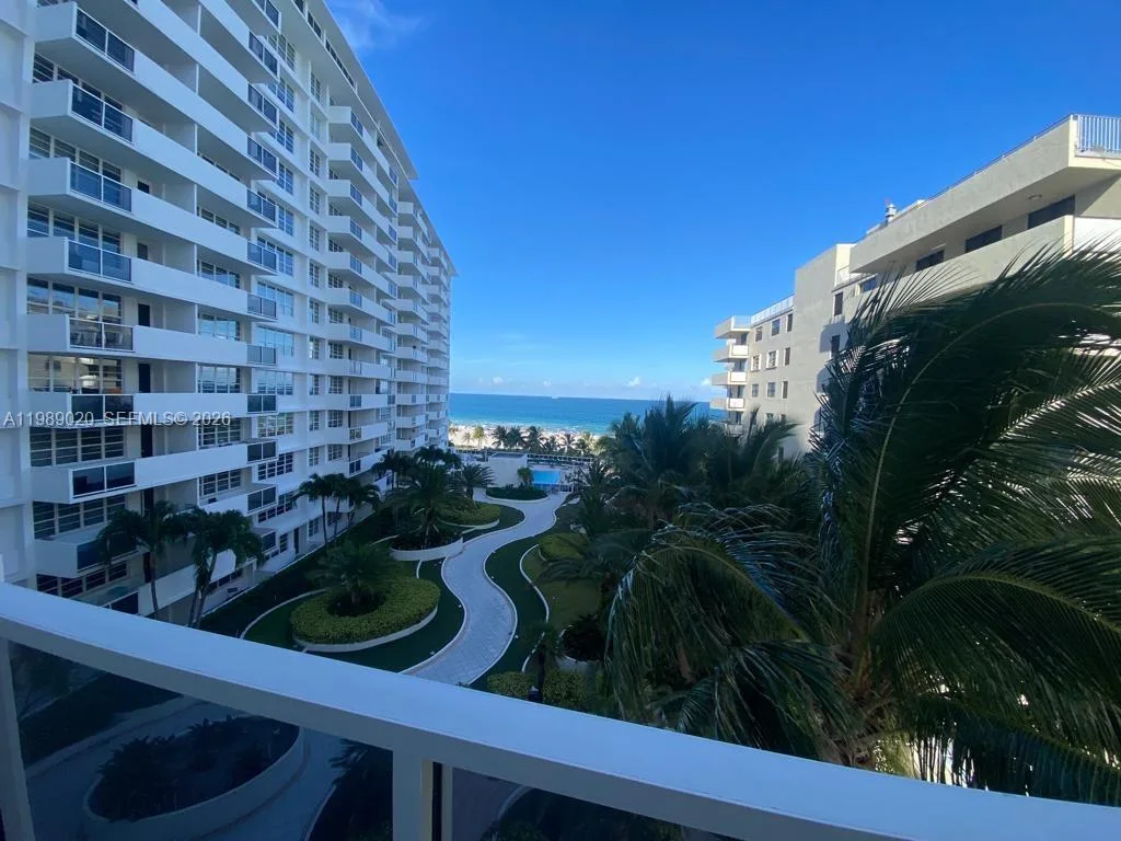 100 Lincoln Rd # 721, Miami Beach, FL 33139