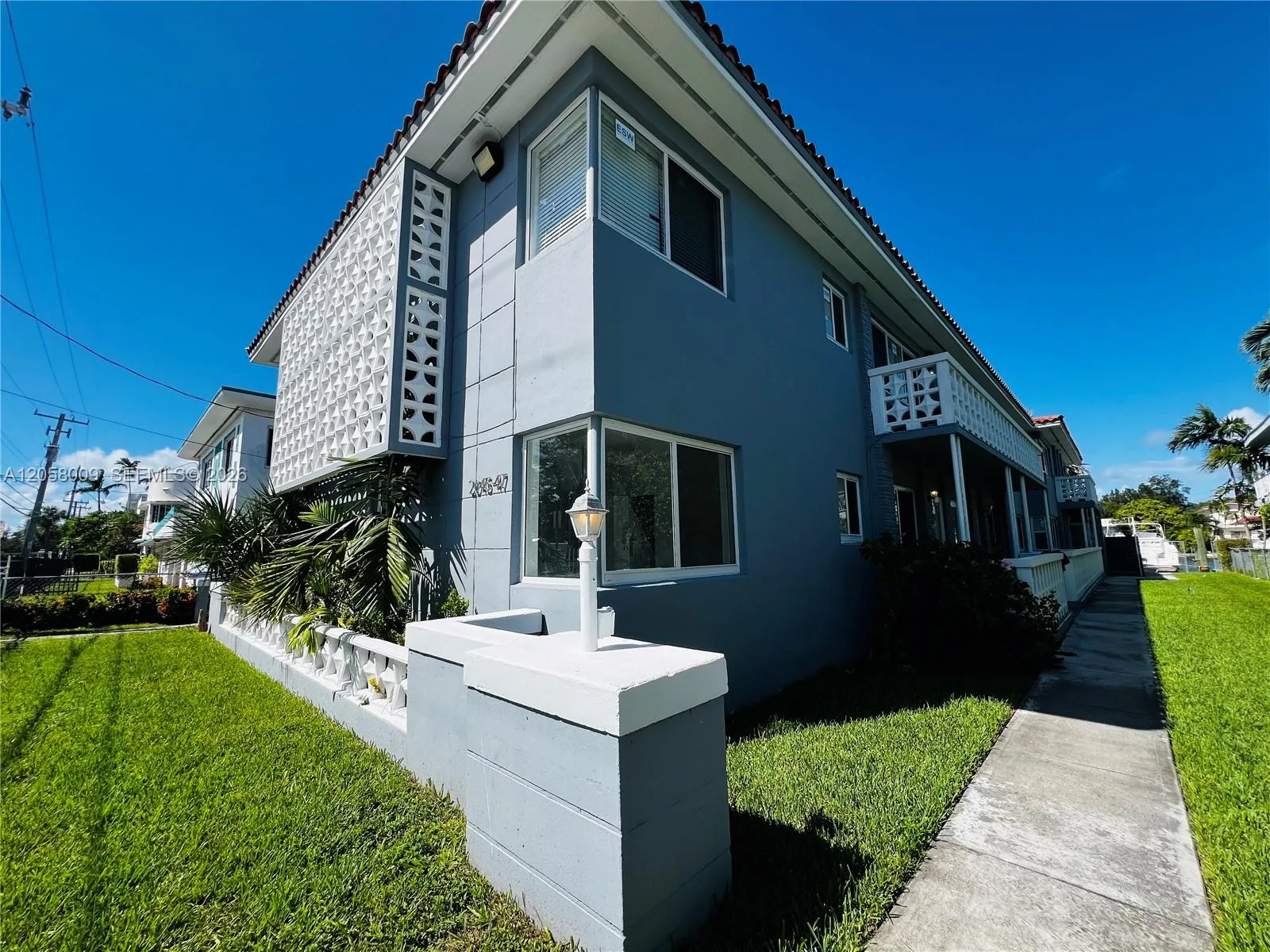 2045 Calais Dr # 7, Miami Beach, FL 33141