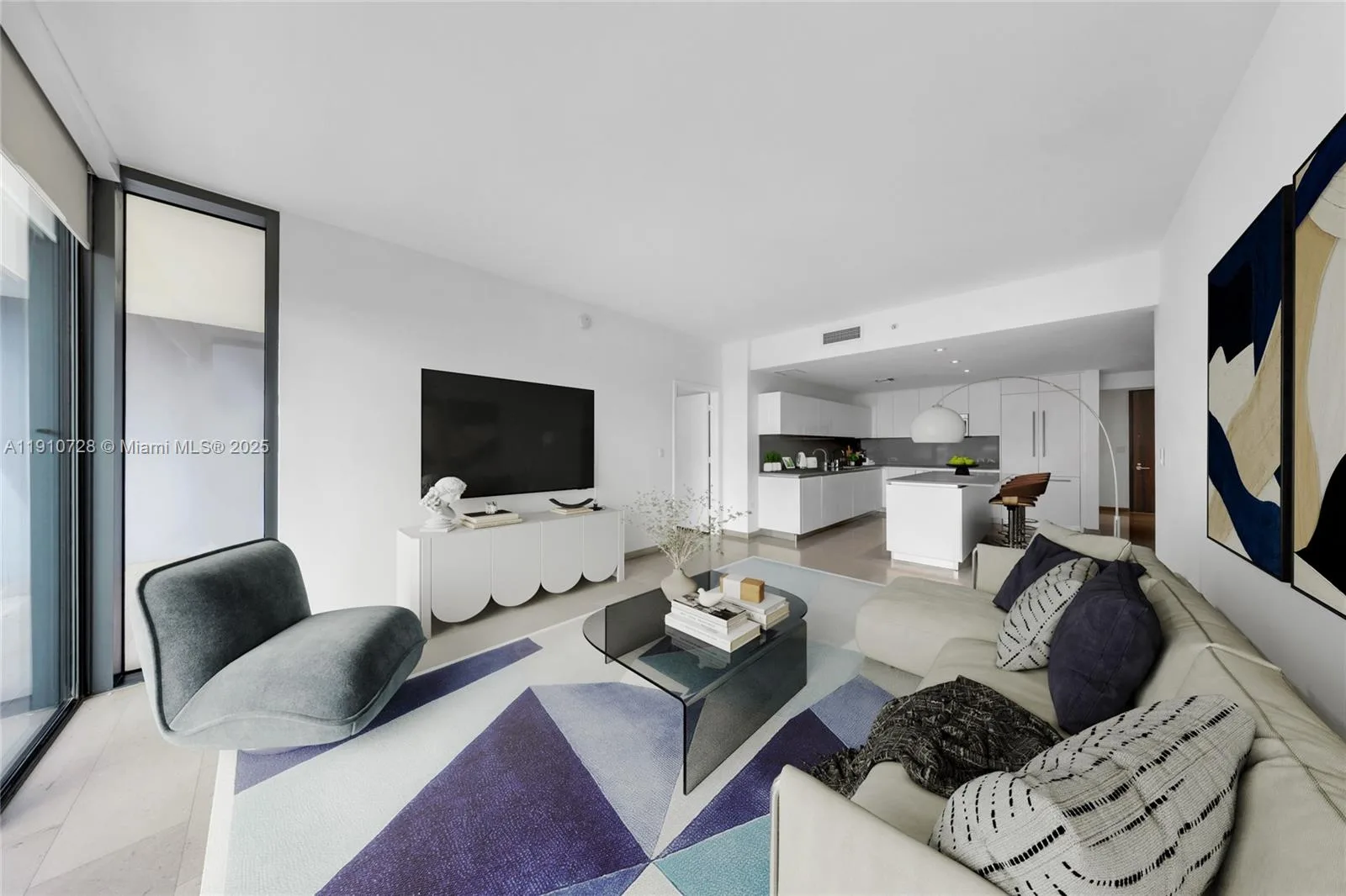88 SW 7th St # 1004, Miami, FL 33130 photo 2