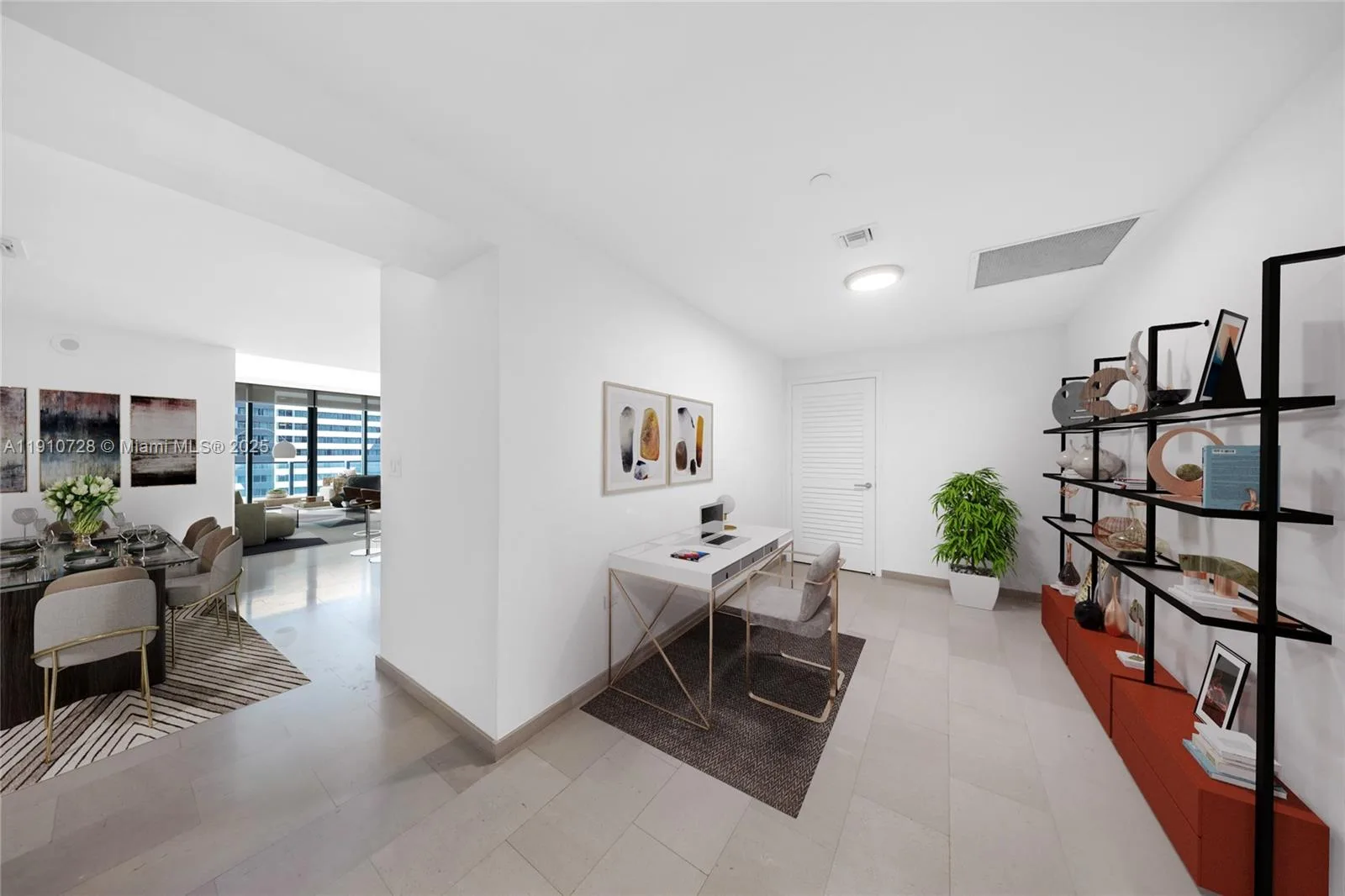 88 SW 7th St # 1004, Miami, FL 33130 photo 4