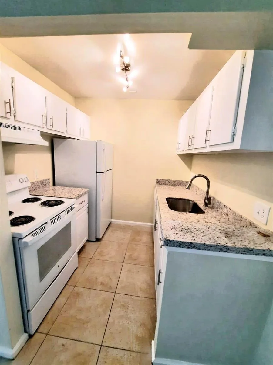 1500 N Congress Avenue # B29, West Palm Beach, FL 33401
