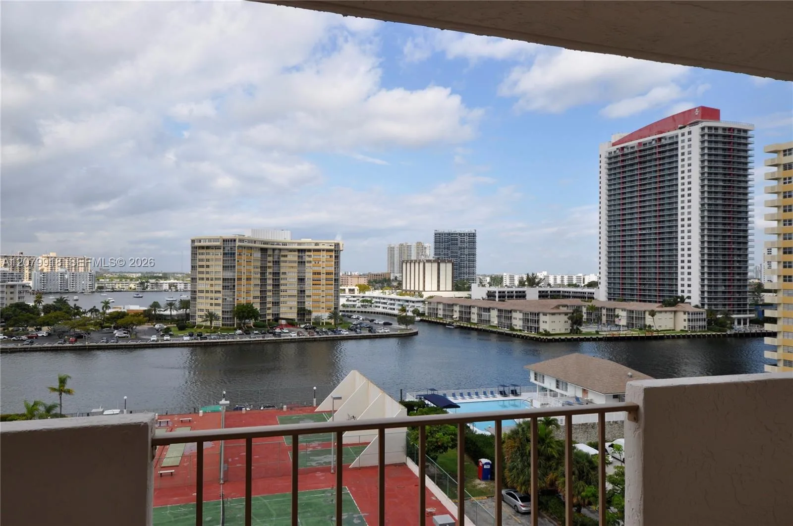 1865 S Ocean Dr # 9I, Hallandale Beach, FL 33009