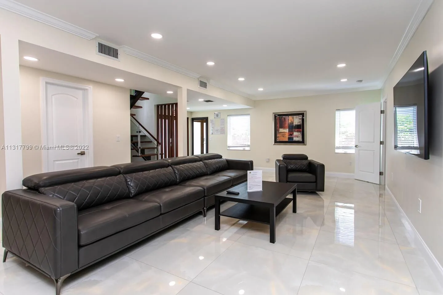 1022 Adams St, Hollywood, FL 33019 photo 6