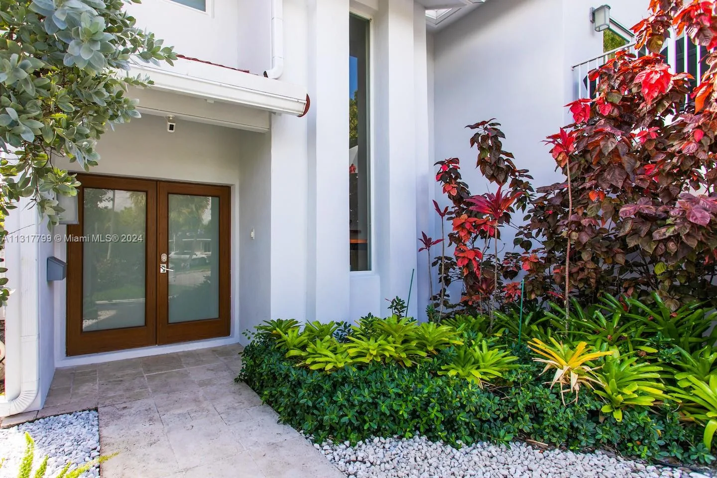 1022 Adams St, Hollywood, FL 33019 photo 8