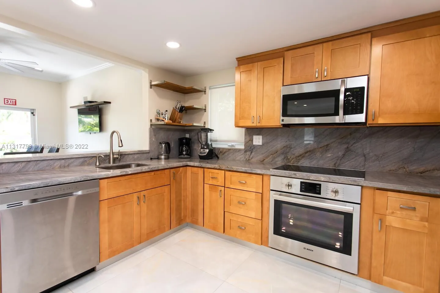 1022 Adams St, Hollywood, FL 33019 photo 9