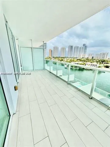 400 Sunny Isles Blvd # 817, Sunny Isles Beach, FL 33160