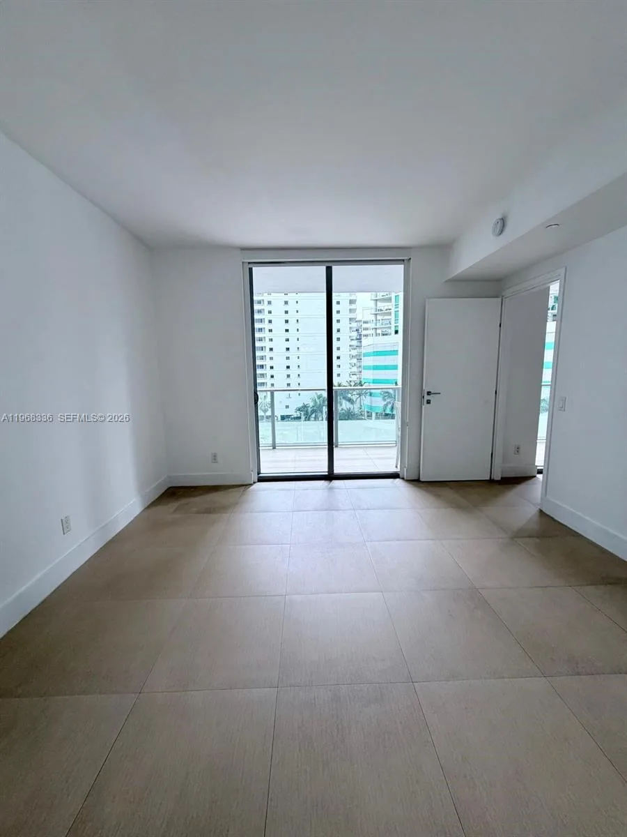 1300 Brickell Bay Dr # 607, Miami, FL 33131 photo 3