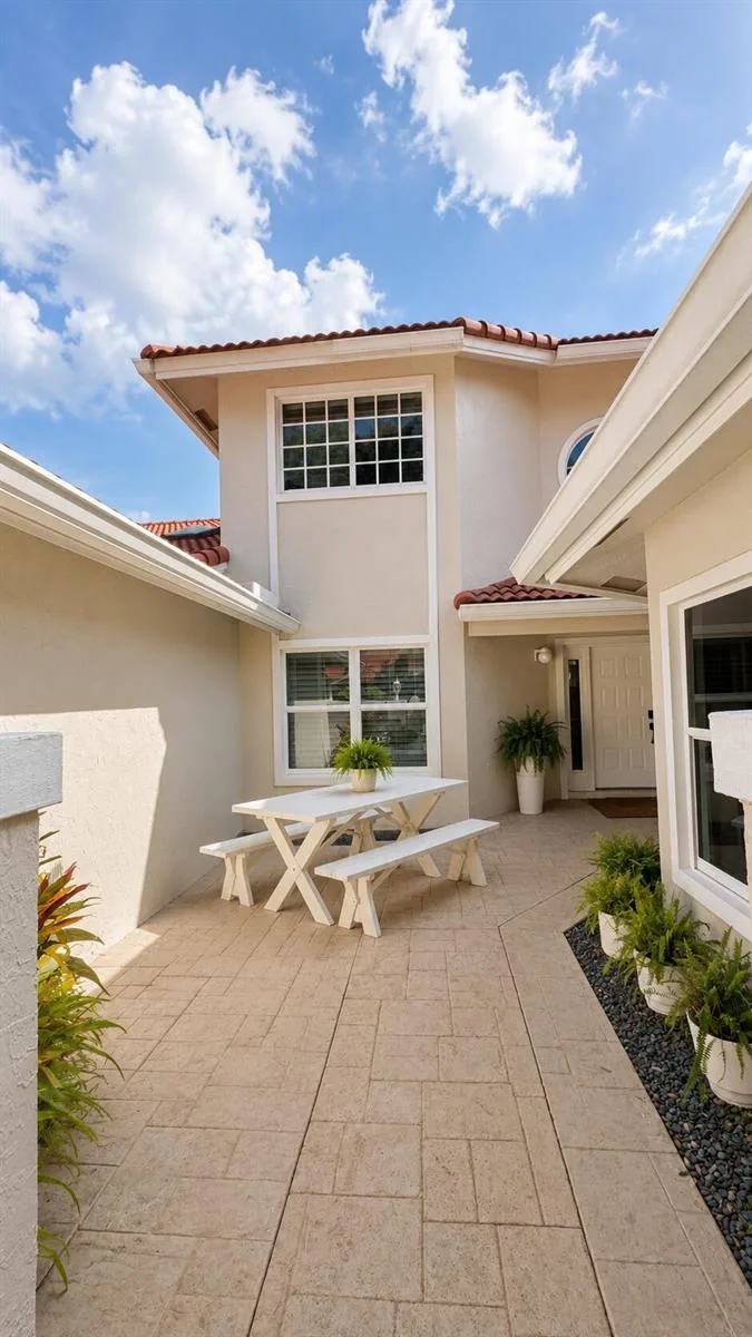 4107 Carriage Drive # K2, Pompano Beach, FL 33069 photo 2
