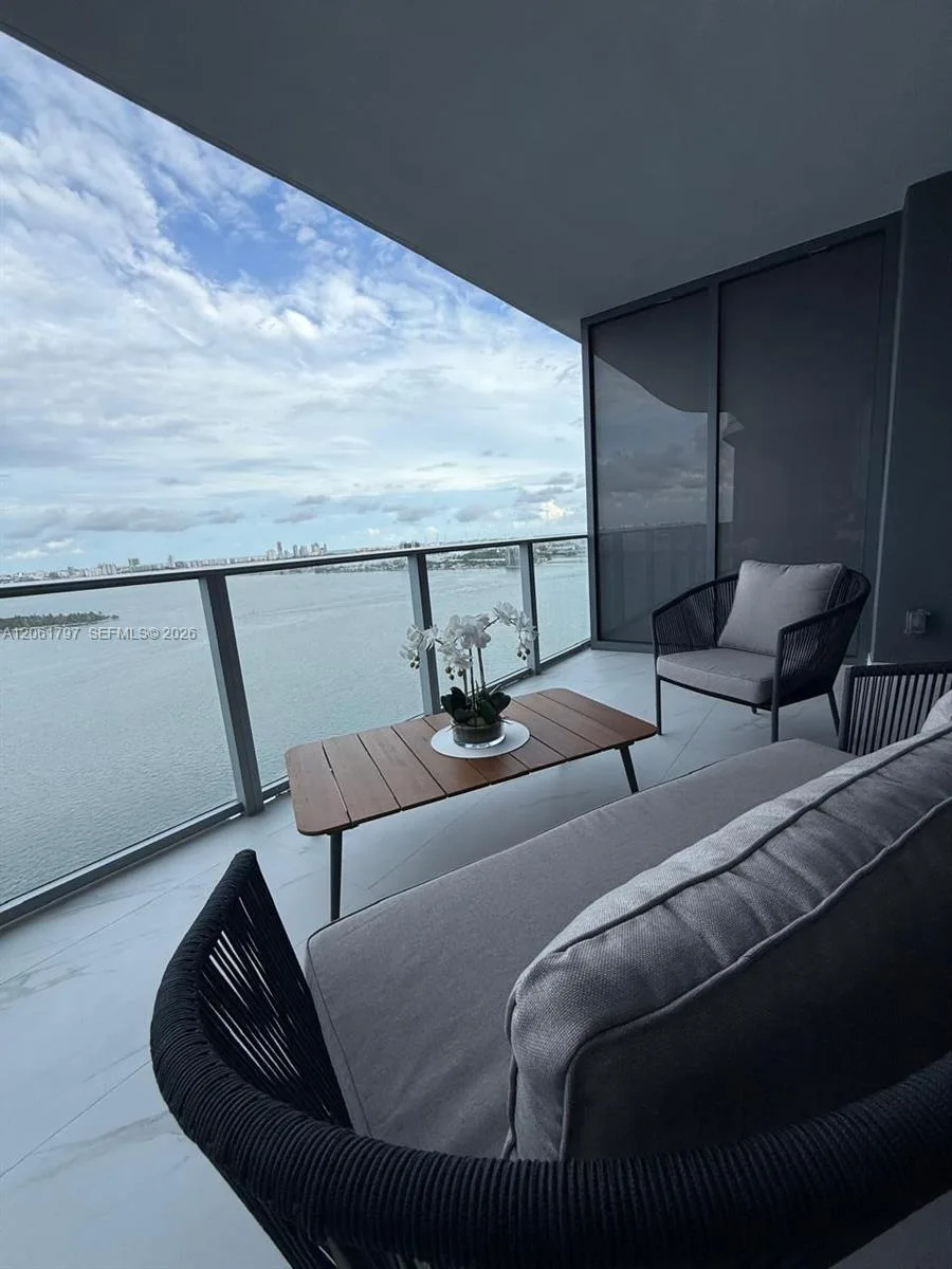 700 NE 24th St # 2205, Miami, FL 33137 photo 12