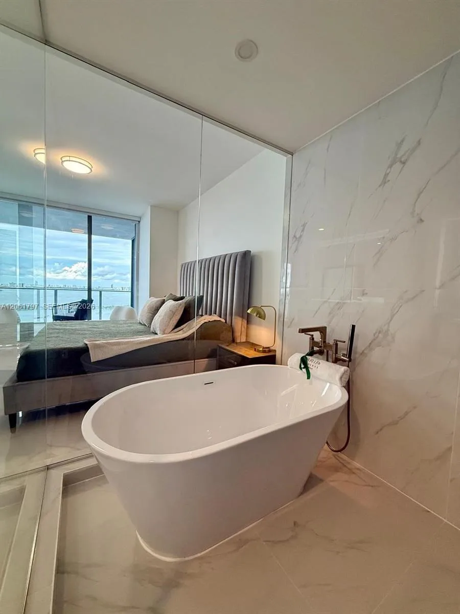 700 NE 24th St # 2205, Miami, FL 33137 photo 8