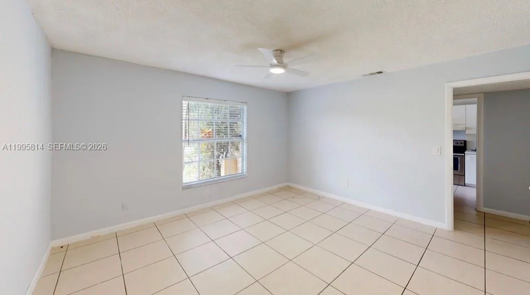 9481 W Fern Ln, Miramar, FL 33025 photo 11