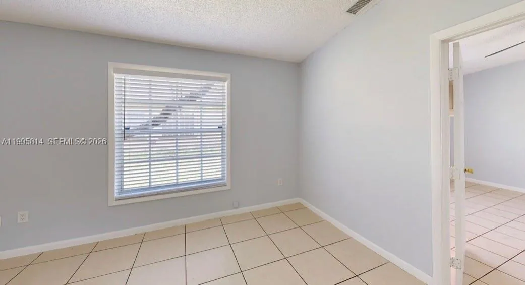 9481 W Fern Ln, Miramar, FL 33025 photo 12