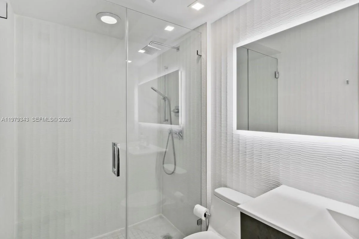 110 Washington Ave # 1411, Miami Beach, FL 33139 photo 11