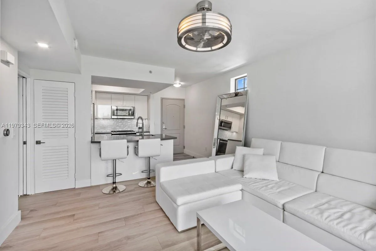 110 Washington Ave # 1411, Miami Beach, FL 33139 photo 6