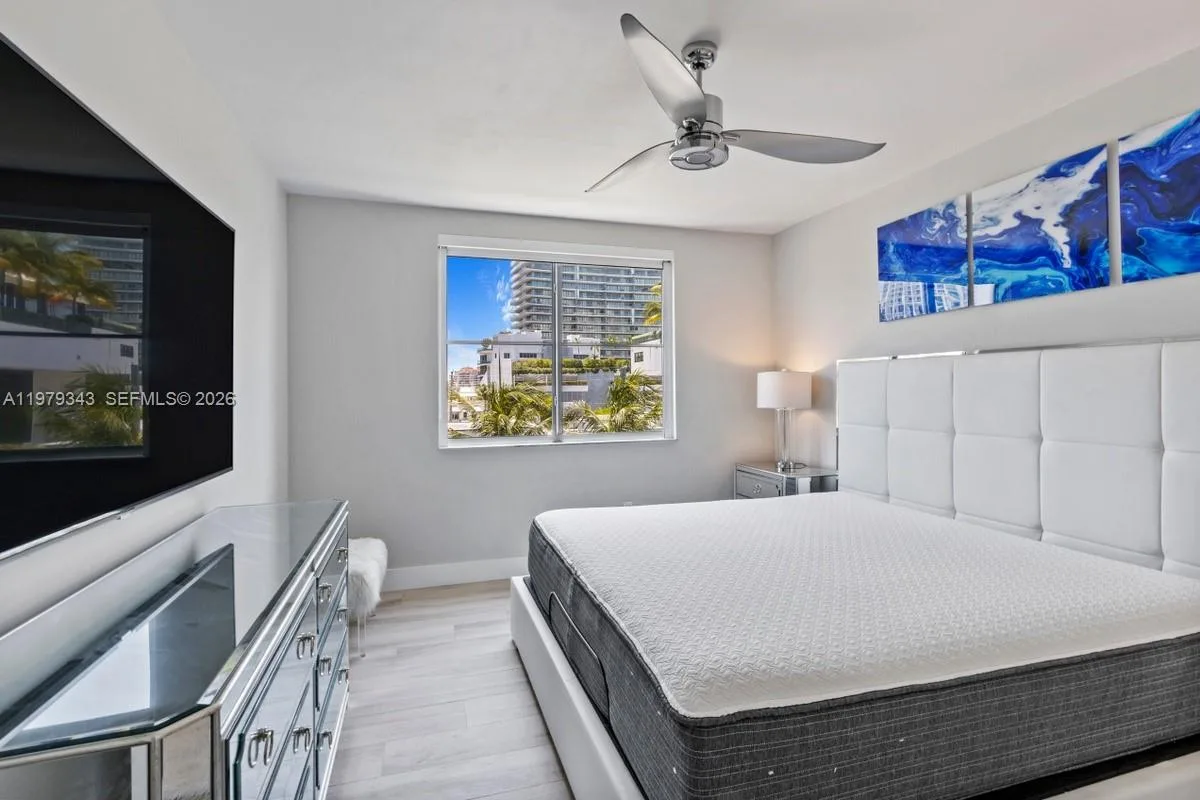 110 Washington Ave # 1411, Miami Beach, FL 33139 photo 8