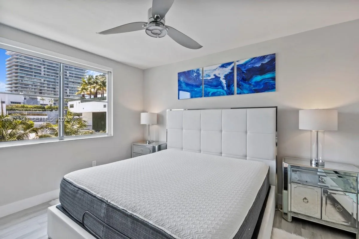 110 Washington Ave # 1411, Miami Beach, FL 33139 photo 9