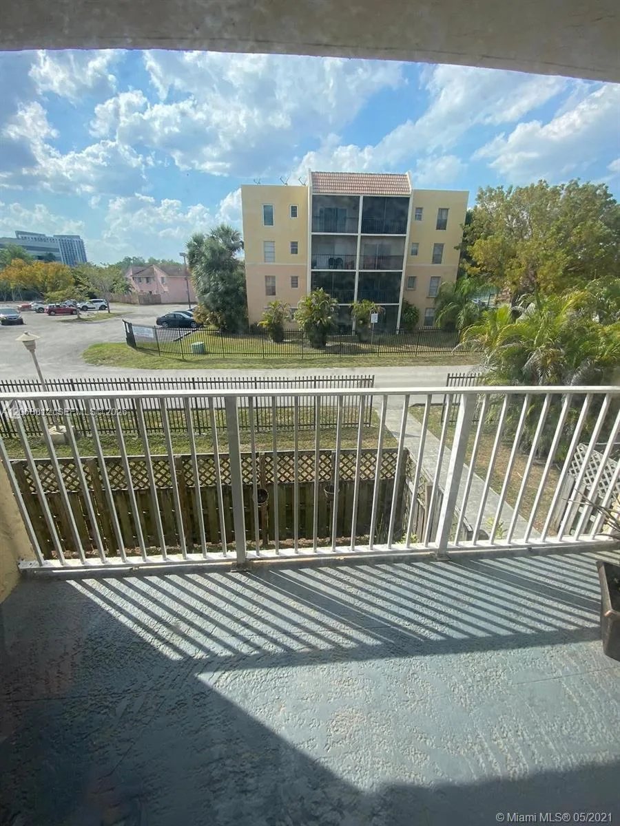 5241 Geneva Way # 203, Doral, FL 33166