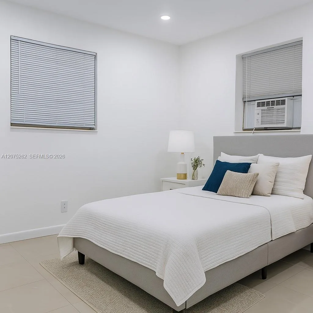 1046 Foster Rd # 0, Hallandale Beach, FL 33009 photo 2