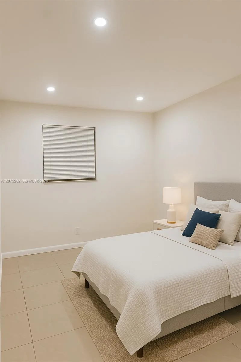 1046 Foster Rd # 0, Hallandale Beach, FL 33009 photo 4
