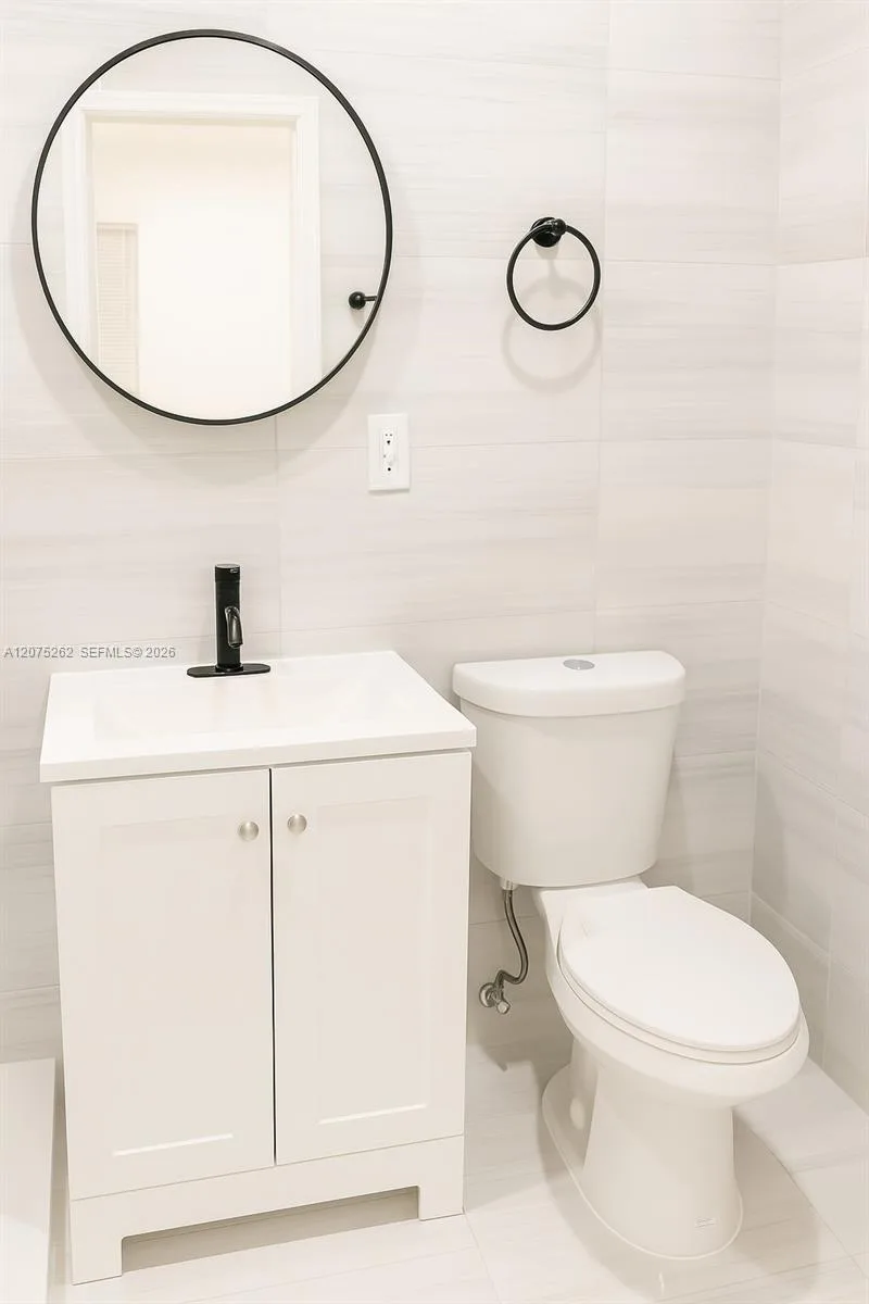 1046 Foster Rd # 0, Hallandale Beach, FL 33009 photo 5