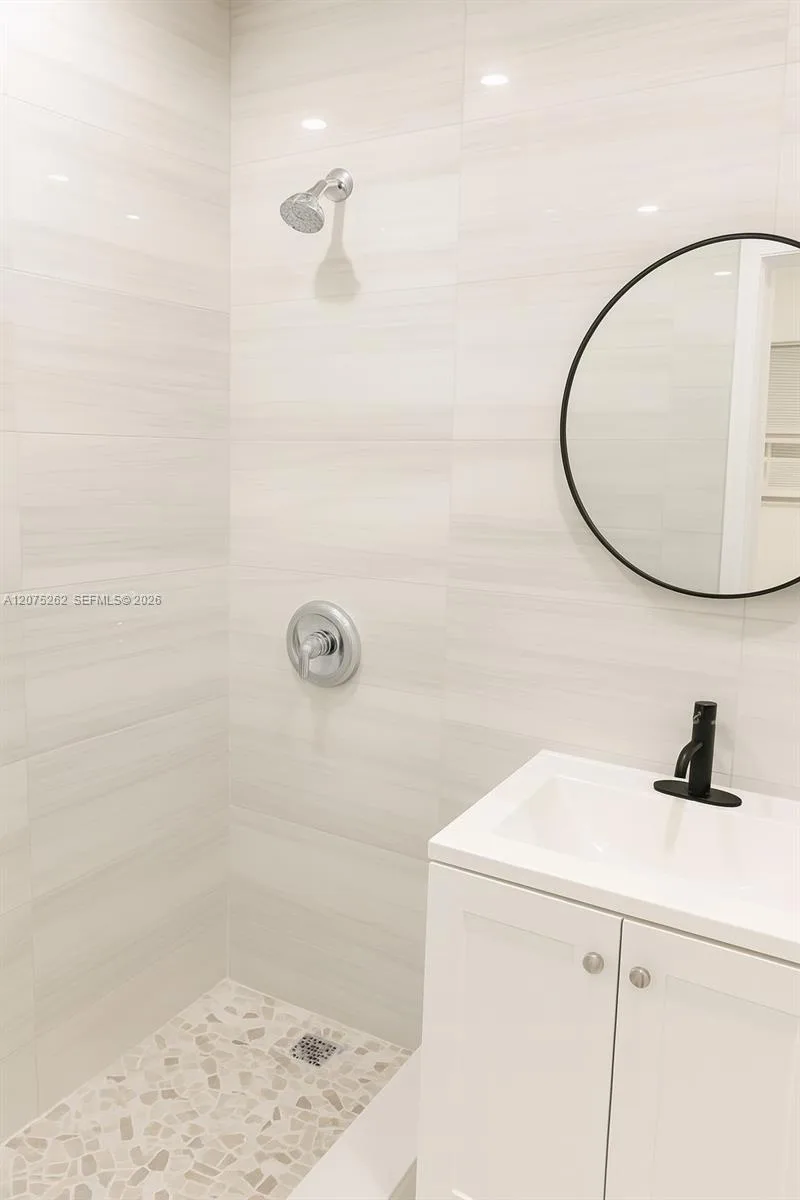 1046 Foster Rd # 0, Hallandale Beach, FL 33009 photo 7