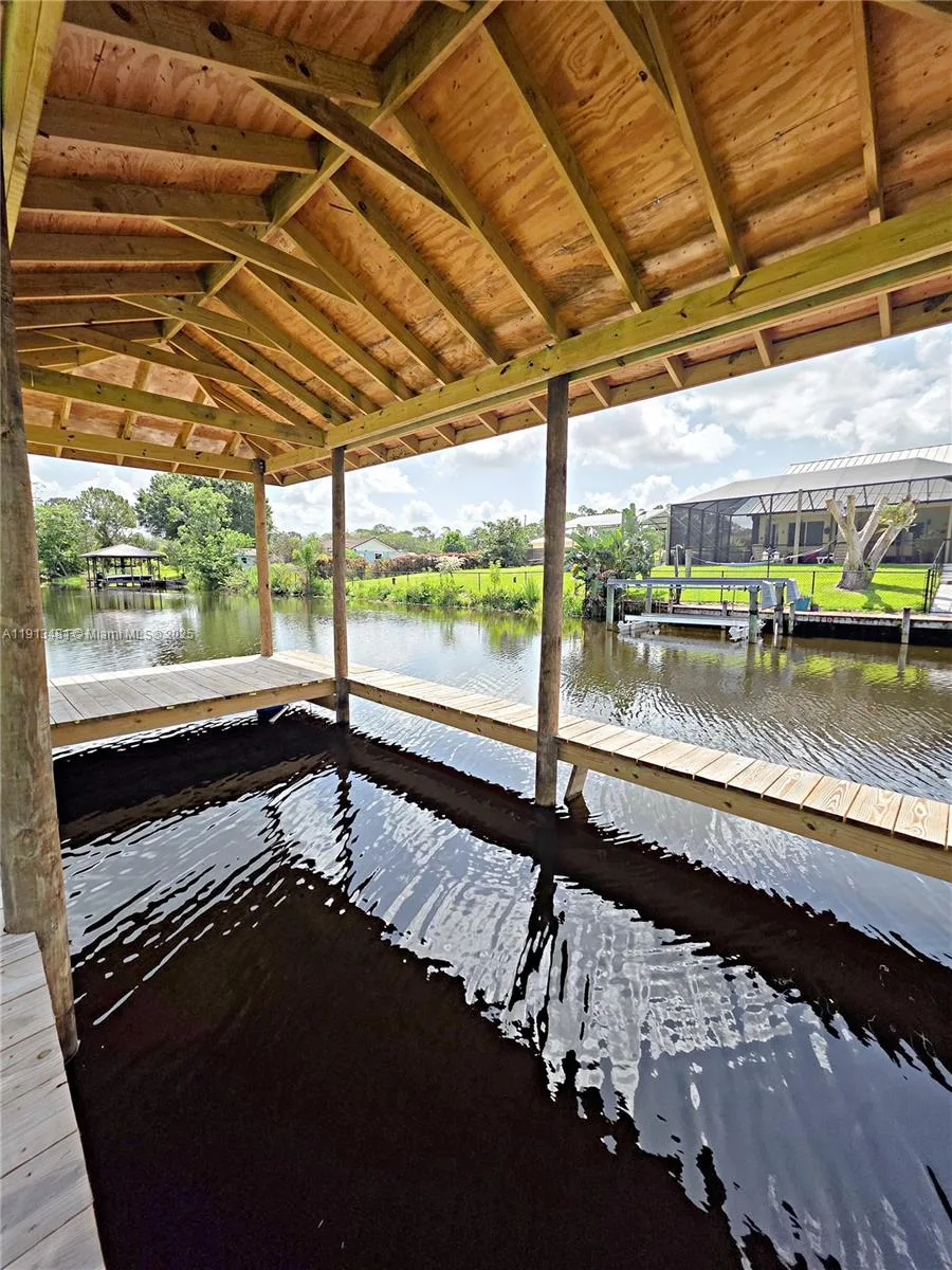 157 MANGO RD NE, Lake Placid, FL 33852 photo 3