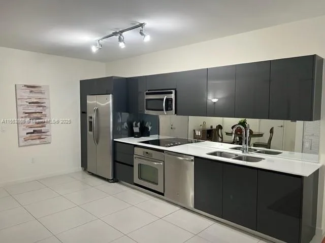 31 SE 6th St # 1606, Miami, FL 33131 photo 4