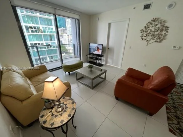 31 SE 6th St # 1606, Miami, FL 33131 photo 7