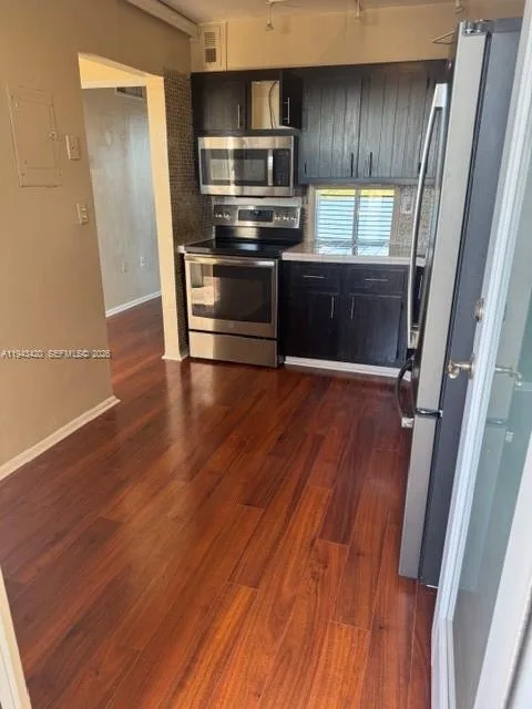 1075 NE Miami Gardens Dr # 706, Miami, FL 33179