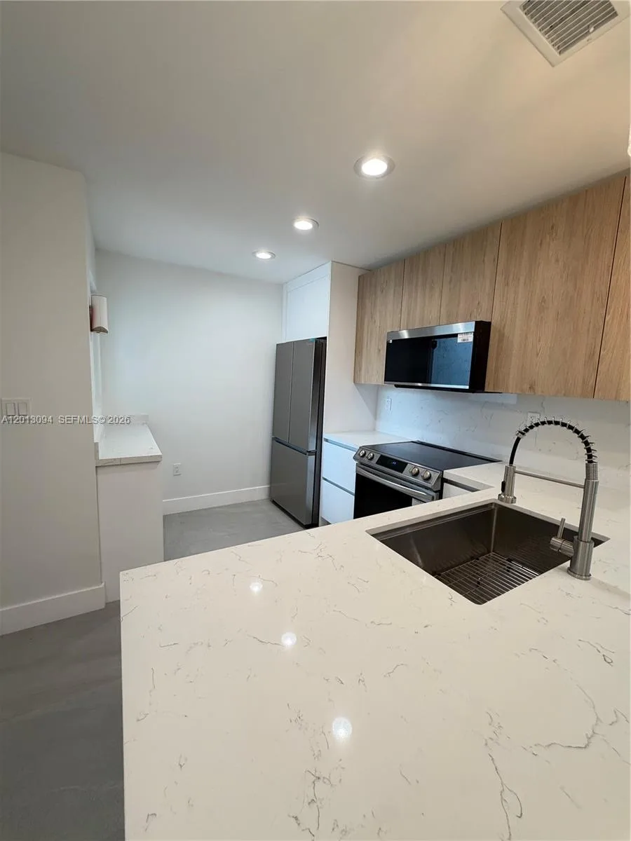 4708 NW 114th Ave # 204-3, Doral, FL 33178