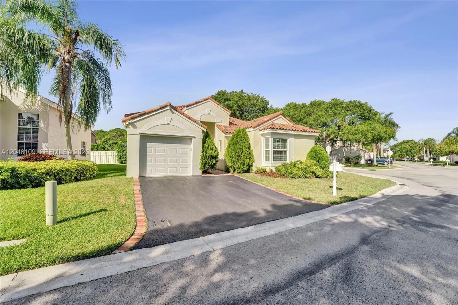 507 Bridgeton Rd, Weston, FL 33326 photo 2