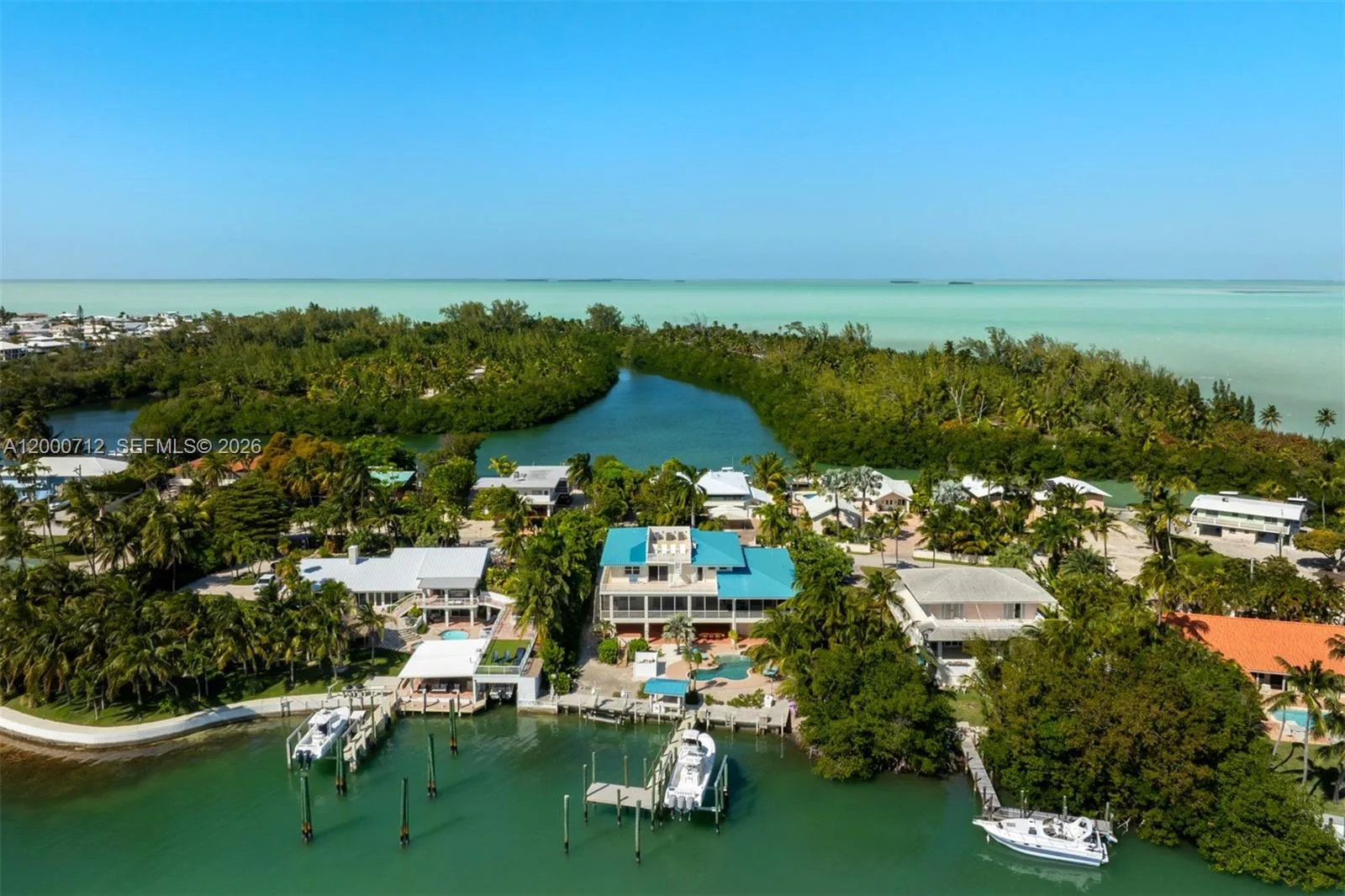137 Sapodilla Dr, Islamorada, FL 33036 photo 2