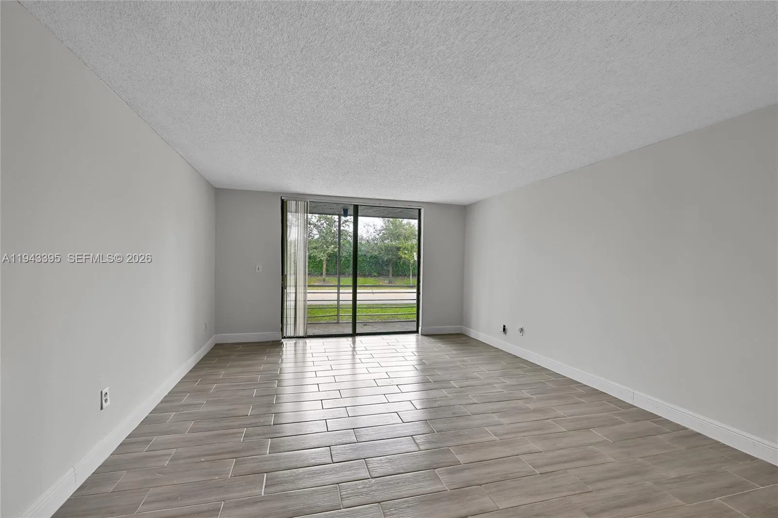 2850 Somerset Dr # 105L, Lauderdale Lakes, FL 33311 photo 10