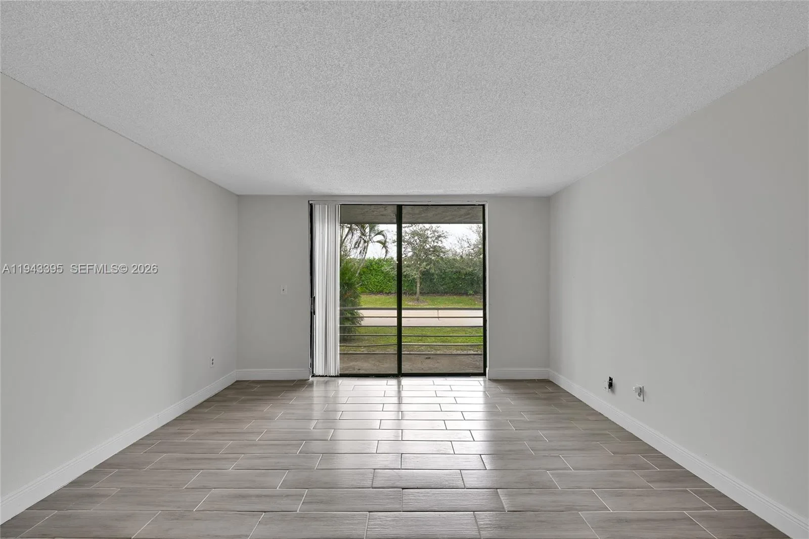 2850 Somerset Dr # 105L, Lauderdale Lakes, FL 33311 photo 11