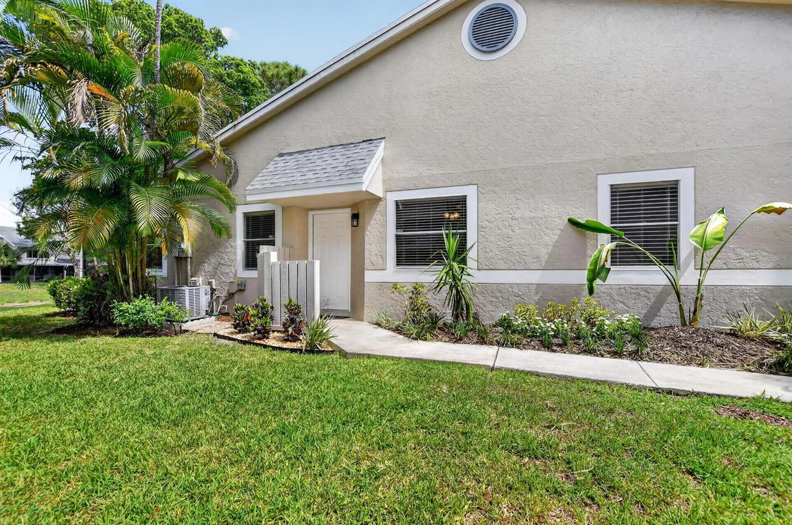 1971 Discovery Circle E, Deerfield Beach, FL 33442