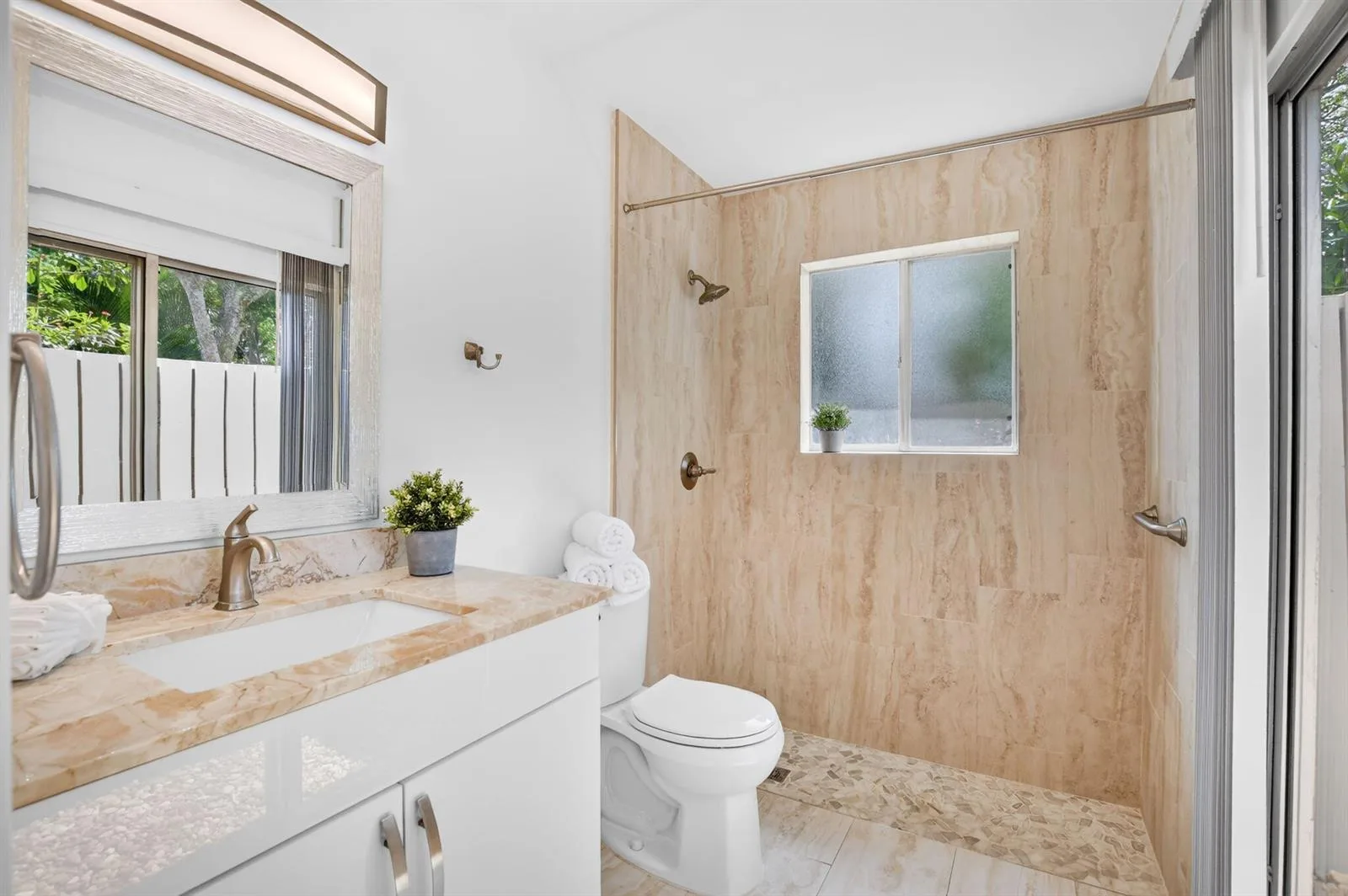 1971 Discovery Circle E, Deerfield Beach, FL 33442 photo 13