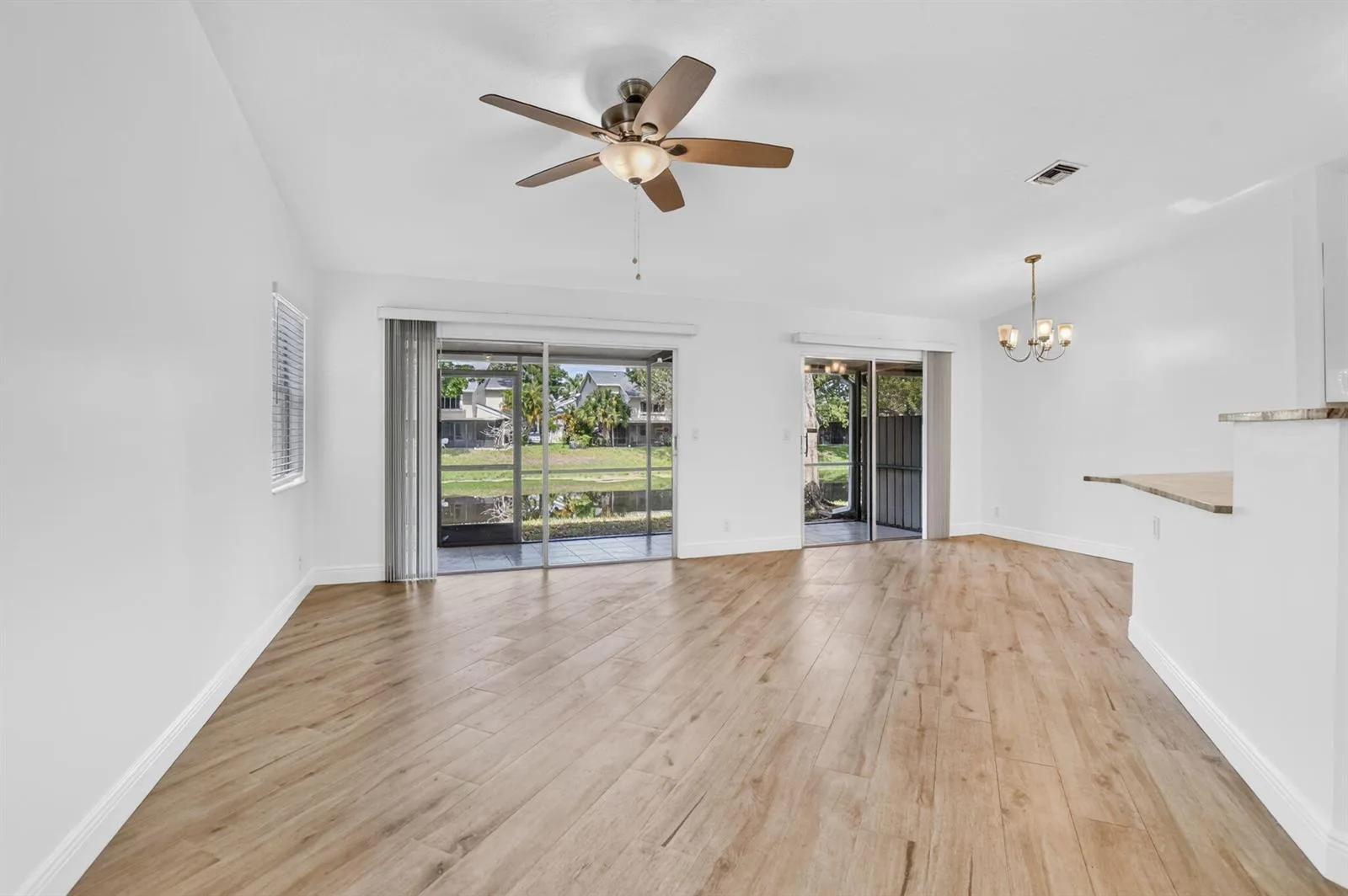 1971 Discovery Circle E, Deerfield Beach, FL 33442 photo 6