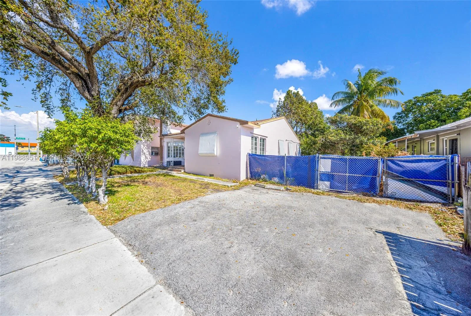 605 NW 34th Ave, Miami, FL 33125