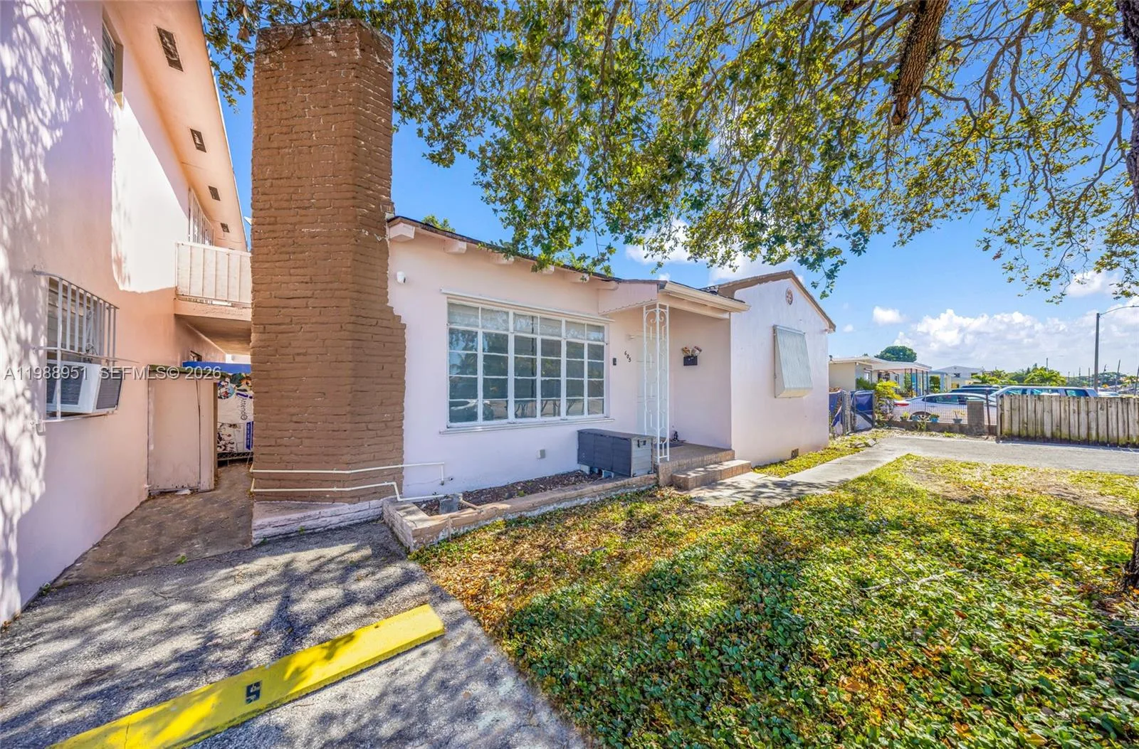 605 NW 34th Ave, Miami, FL 33125 photo 3