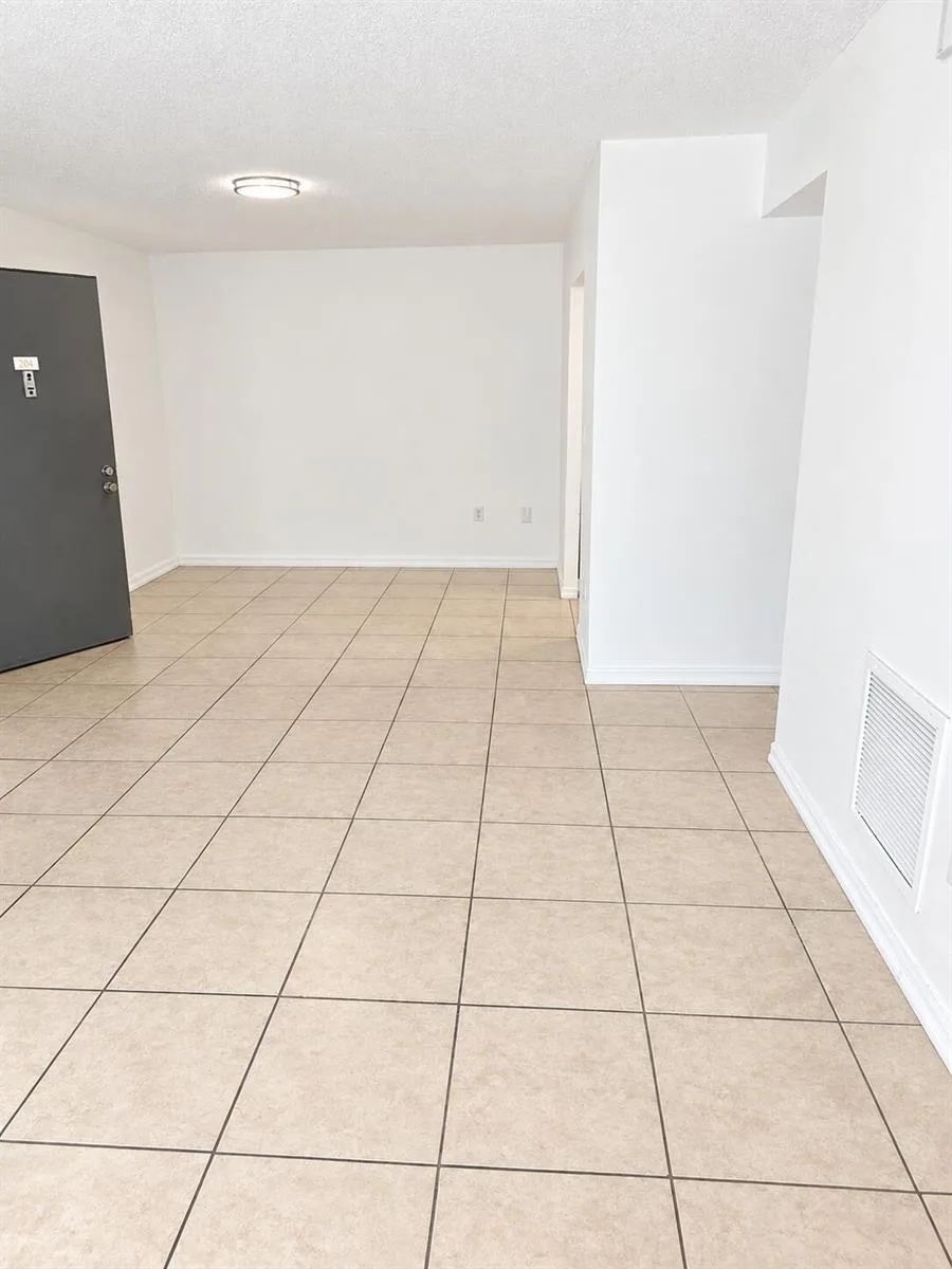 431 EXECUTIVE CENTER Drive # 204, West Palm Beach, FL 33401 — zdjęcie 4