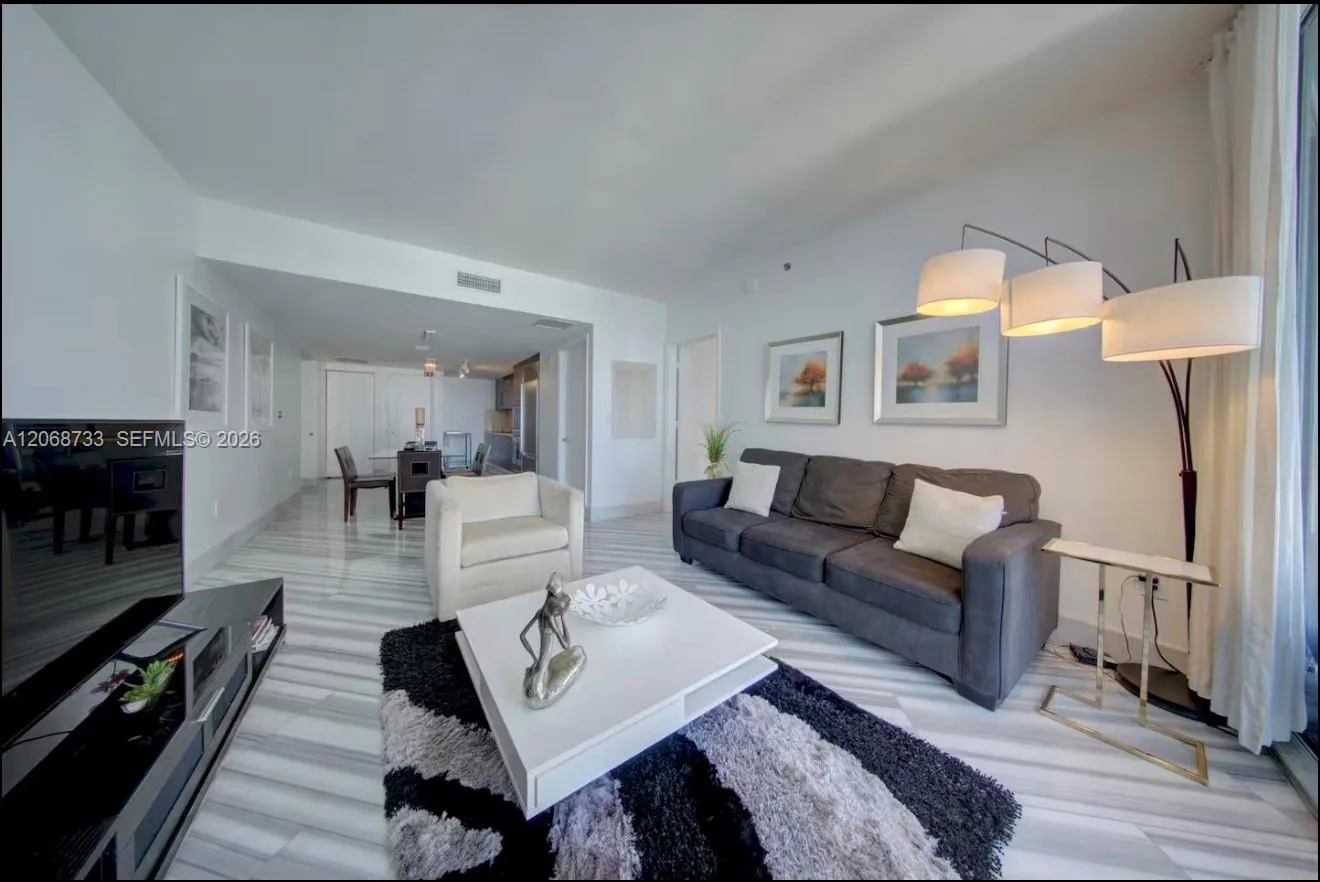 485 Brickell Ave # 4711, Miami, FL 33131 photo 8