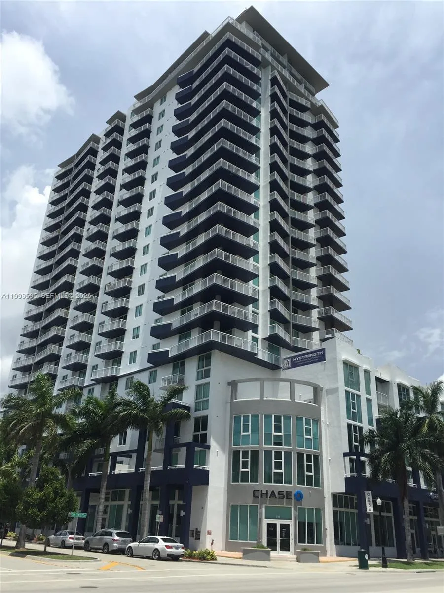 275 NE 18th St # 307, Miami, FL 33132